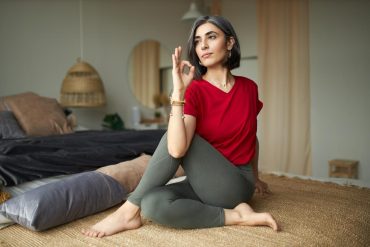 How Yoga and Intermittent Fasting Can Help You Lose Weight and Improve Your Health